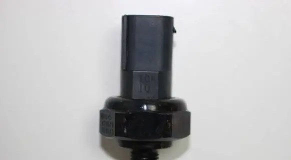 Mercedes-Benz S W221 Air conditioning (A/C) pressure sensor A0045429018 429018 28010