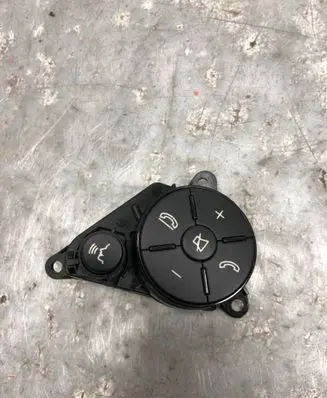 Mercedes-Benz C W204 Steering wheel buttons/switches A2048210051-BILI A2048210051