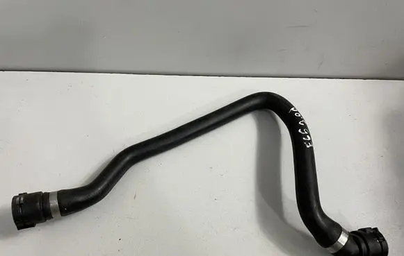 BMW 7 E65 E66 Engine coolant pipe/hose 8384912