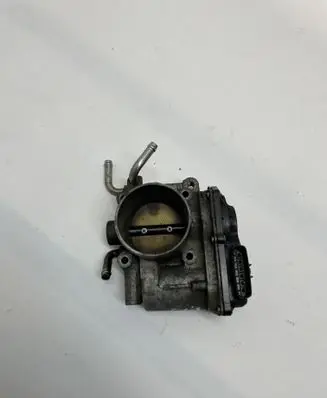 Toyota Avensis T250 Throttle valve 2203028050
