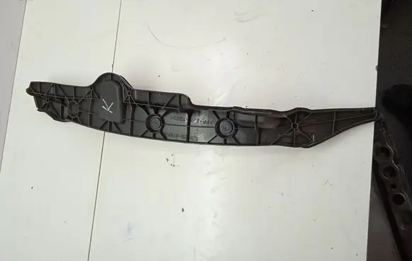 Toyota Prius+ (ZVW40) Fender end trim 5382847050