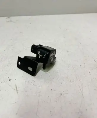Mercedes-Benz E W210 Air pressure sensor 0105429917