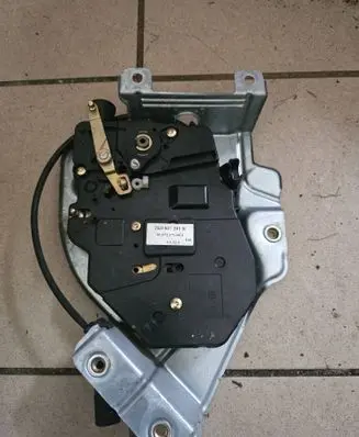Volkswagen Caddy Rear door lock 2K0827201R 31226 01072371001