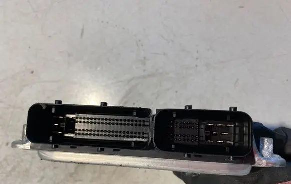 Volkswagen PASSAT B5.5 Engine control unit/module 038906019EA 28SA4721 810105
