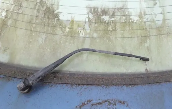 Renault Laguna I Rear wiper blade arm