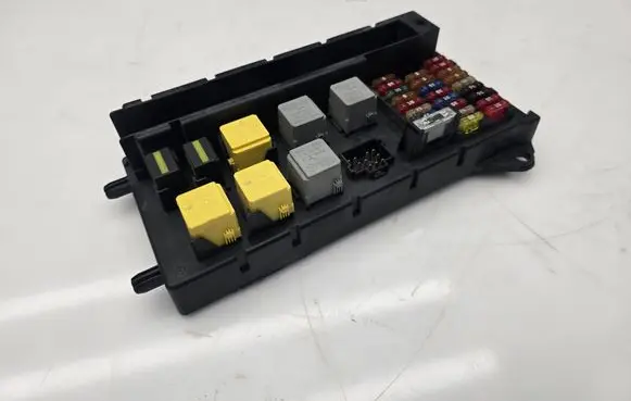 Mercedes-Benz Sprinter W906 Fuse box set 0035420219 50JE11F03 A9065454701