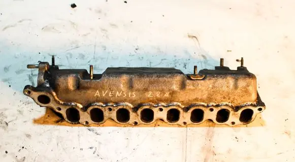 Toyota Avensis T250 Intake manifold