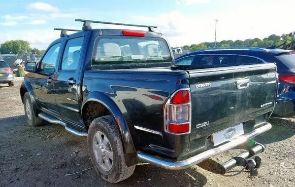 Isuzu D-Max Front piece kit 