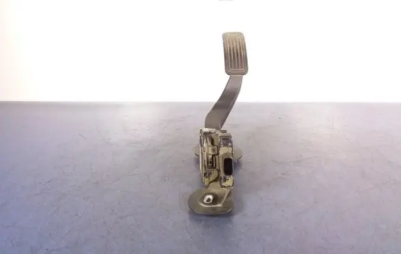 Mazda 6 Accelerator throttle pedal GS1D-41600