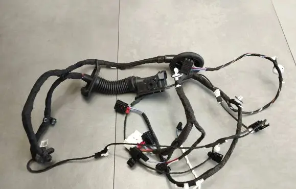 Audi A3 8Y Rear door wiring loom 8Y0971687AQ