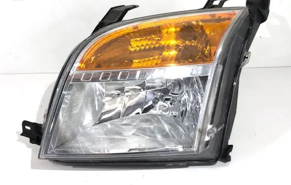 Ford Fusion Headlight/headlamp 246897-00L