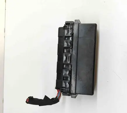 Nissan Leaf II (ZE1) Fuse module 24381C990A 63564307
