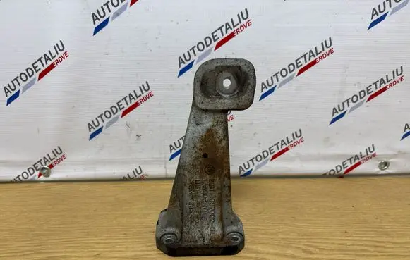 BMW X5 E53 Engine mounting bracket 1097002