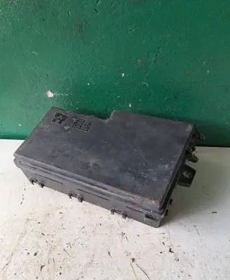 Volvo S40 Fuse box set 8688040 518818000
