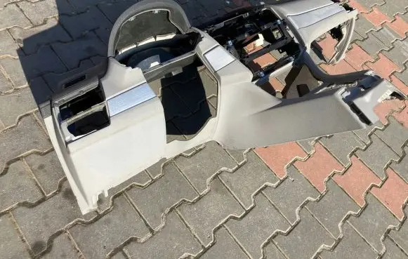 BMW X3 E83 Dashboard 983351