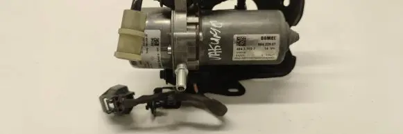 Renault Twingo III Vacuum pump 48437027 A4534300132