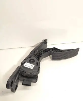 Mercedes-Benz GLS X166 Accelerator throttle pedal A2923000000 Q006ZGS001