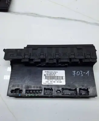 Mercedes-Benz E W211 Fuse module 2115454901 5DK00804725