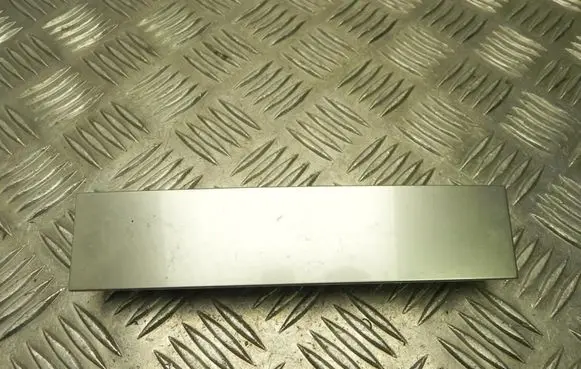 Radio/GPS head unit trim