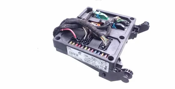 Volkswagen Sharan Fuse module 7M3962258R