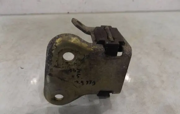 Alfa Romeo 147 Gear shift cable bracket 