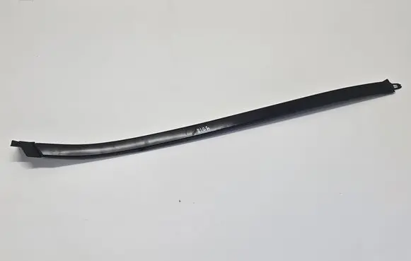 Mercedes-Benz GLS X167 Windshield trim A1676908712