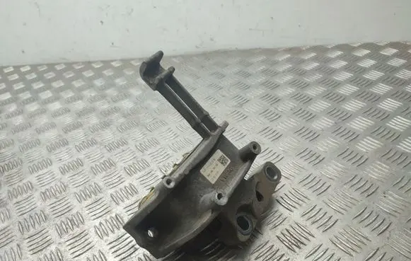 Skoda Octavia Mk3 (5E) Engine mount bracket 5Q0199262DE