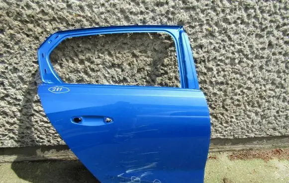 Opel Astra L Rear door 