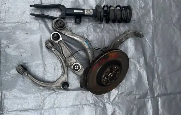Alfa Romeo Giulia Front wheel hub spindle knuckle