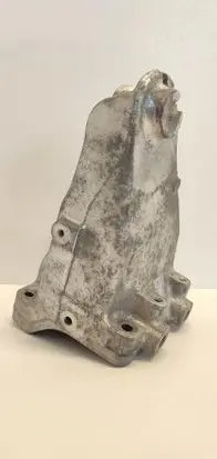 Mercedes-Benz Vito Viano W447 Engine mounting bracket A6542230404