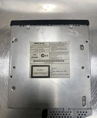 BMW 5 E60 E61 CD/DVD changer 9131850