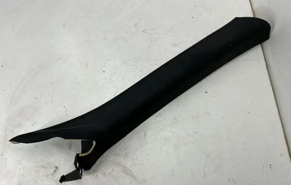 Maserati Ghibli (A) pillar trim 06700712230 670010333