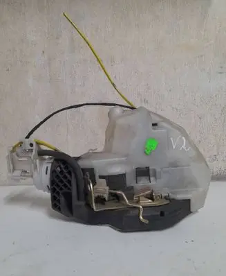 Mercedes-Benz S W220 Rear door lock 2207306135