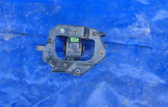Toyota Verso Gearbox mounting bracket