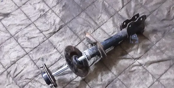 Nissan Murano Z50 Front shock absorber/damper