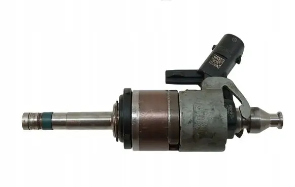 Skoda Octavia Mk4 Fuel injector 06N906036A