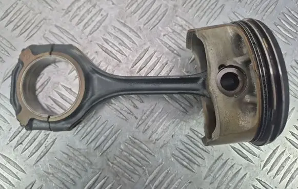Mercedes-Benz E W212 Piston with connecting rod 098106 15280 M273