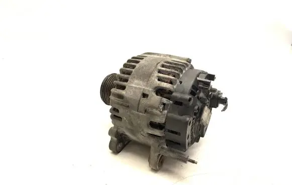 Volkswagen Golf V Generator/alternator 06F903023C TG14C011