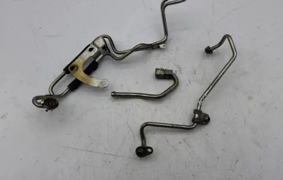 Seat Ibiza V (KJ) Fuel injector supply line/pipe 04C145140A 04C130241F 04C122447B