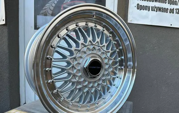 Mercedes-Benz 380 560SEC C126 R17 alloy rim BBSL247