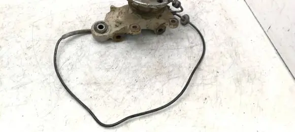 Alfa Romeo GT Rear wheel hub spindle/knuckle 