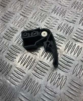 Engine bonnet (hood) release handle