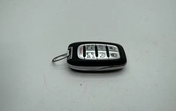 Chrysler Pacifica Ignition key/card 