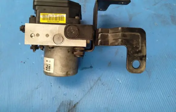 Hyundai Santa Fe ABS Pump 589202W980 BE6003H002