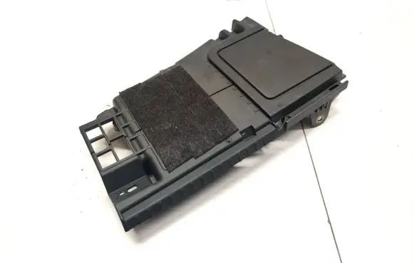 Audi A5 Seat belt trim 8W7868143 8w7868431