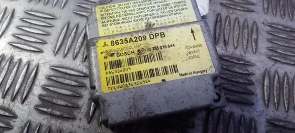 Mitsubishi Colt Airbag control unit/module 0285010644 8635a209dpb