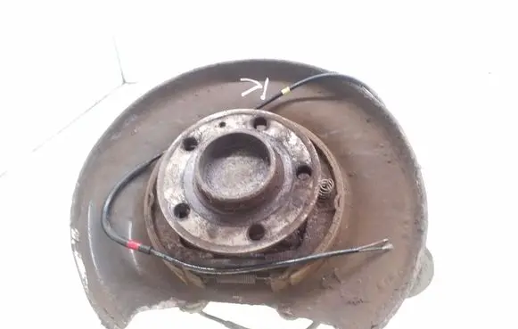 Volvo S60 Rear wheel hub spindle/knuckle 9200823