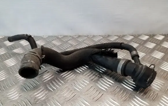 Audi A4 S4 B6 8E 8H Engine coolant pipe/hose