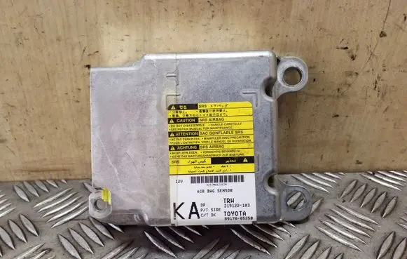 Toyota Avensis T270 Airbag control unit/module 219122103 8917005250
