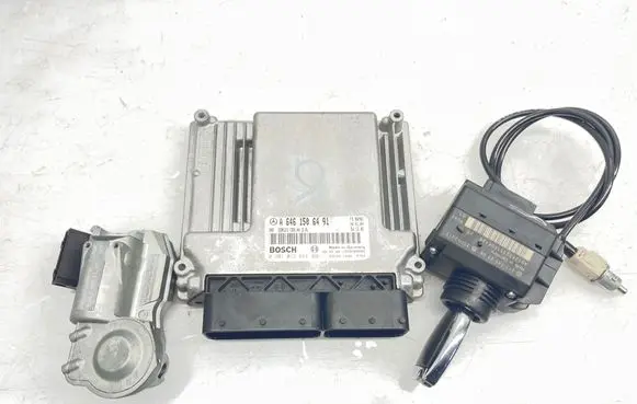 Mercedes-Benz E W211 Engine ECU kit and lock set A6461506491 0281012684 2115452308